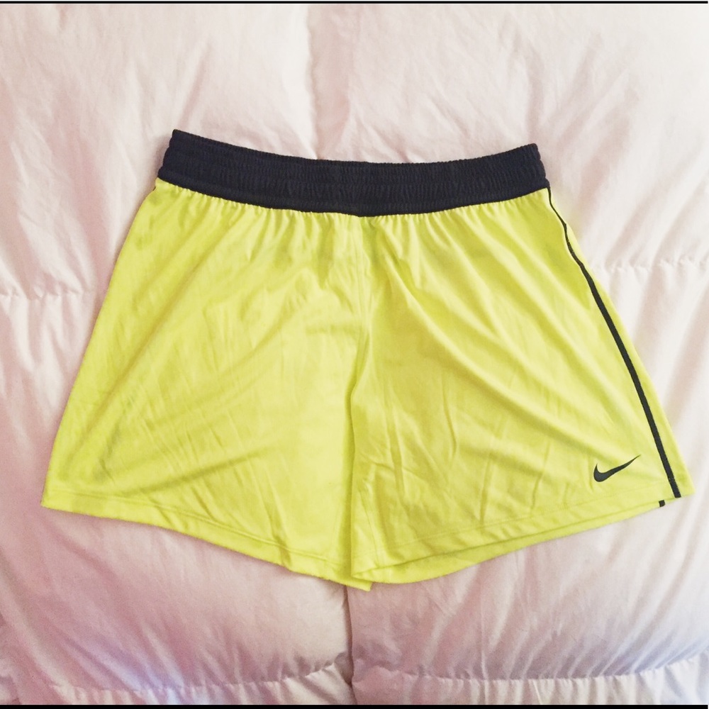 Women’s Nike Dri-Fit Running Shorts Yellow Size M
